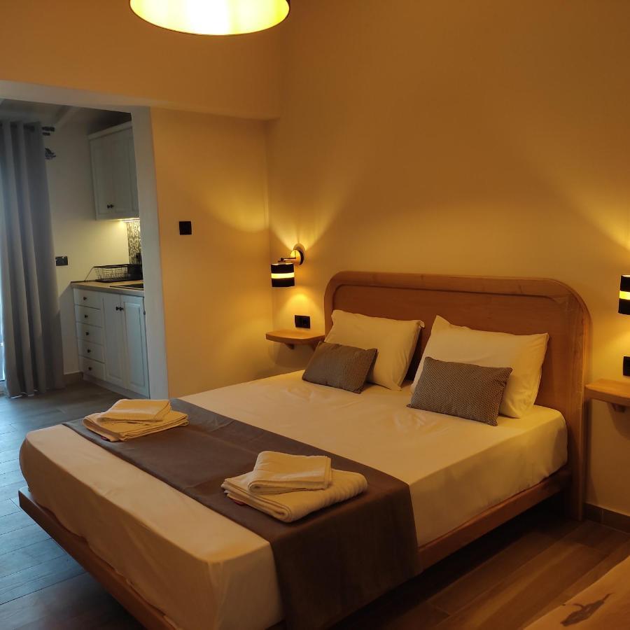 Ferienwohnung Pansion Nikos Patitírion Exterior foto