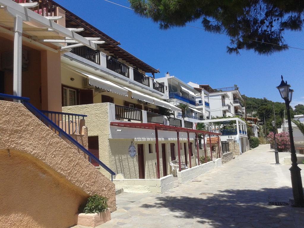 Ferienwohnung Pansion Nikos Patitírion Exterior foto