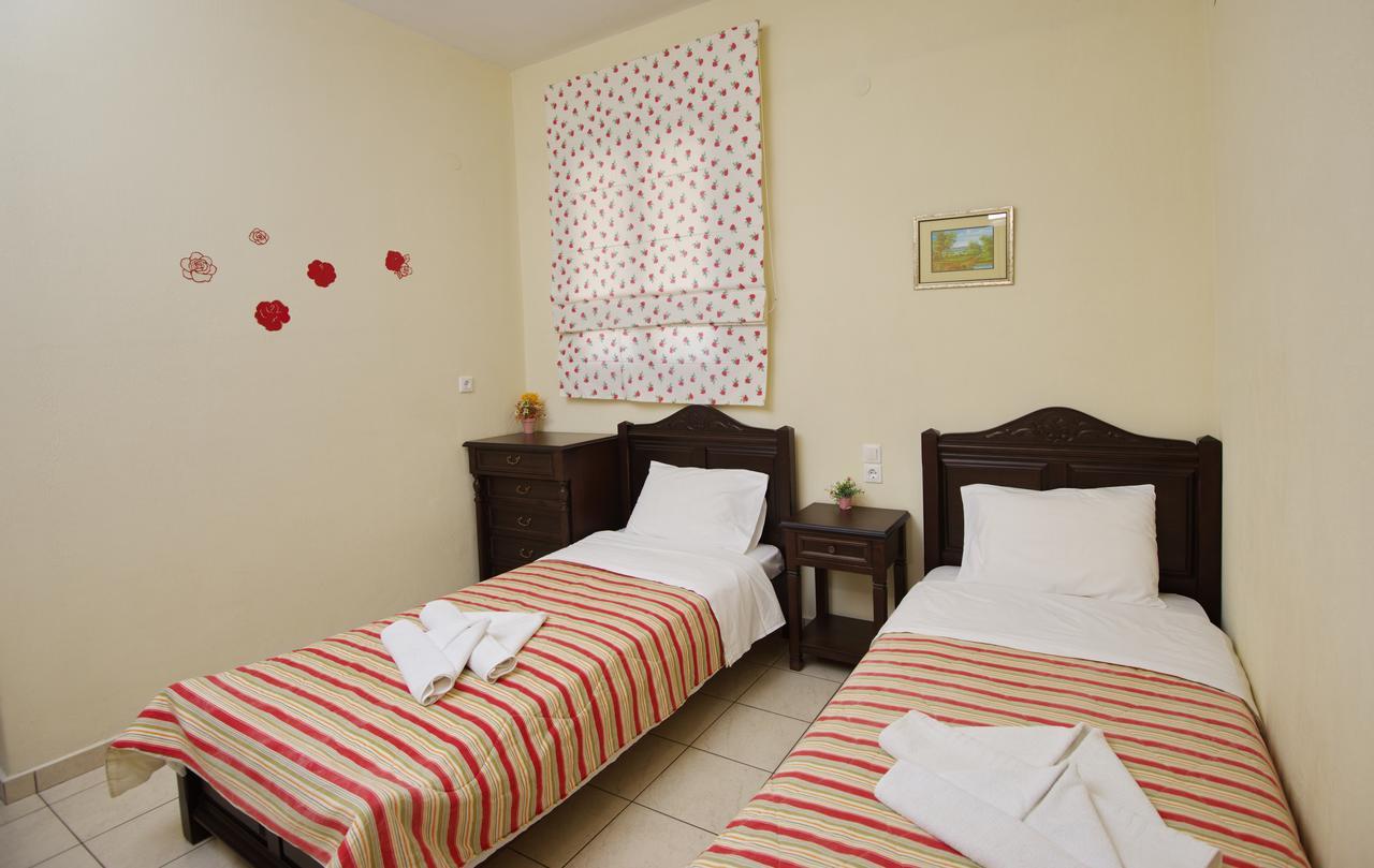 Ferienwohnung Pansion Nikos Patitírion Exterior foto